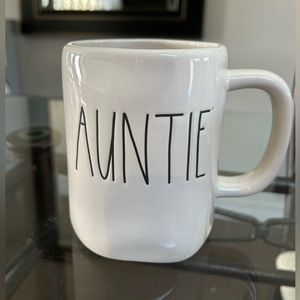 Rae Dunn - Auntie Mug